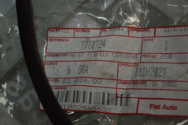 Ref: 7770724 Friso de Borracha Vidro da Frente Fiat Punto NOVO - Imagen 2
