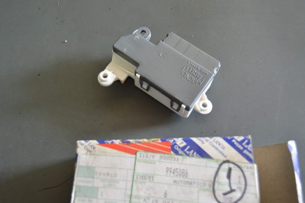 Ref: 9945086 Automático Limpaparabrisas  Fiat Fiorino, Elba NOVA