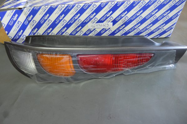 Ref. 46476123 Farol Traseiro Direito Fiat Marea Weekend Break  NOVO
