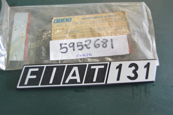Ref. 5952681 Emblema "Fiat 131" NOVO