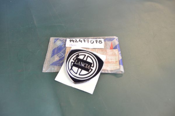Ref. 142477078 Emblema "Lancia" NOVO