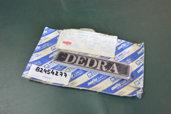 Ref. 82454277 Emblema "Dedra" Lancia Dedra NOVO