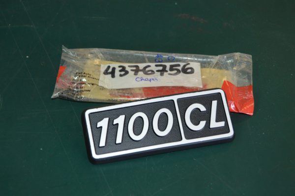 Ref. 4376756 Emblema "1100 CL" Fiat 128 Sedan 1100 CL NOVO