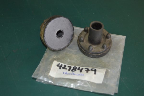 Ref. 4218479 Suporte Traseiro do Eixo Superior do Motor Fiat 850 NOVO