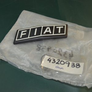 Ref. 4320938 Emblema Dianteiro "Fiat" Fiat 131, 132 NOVO