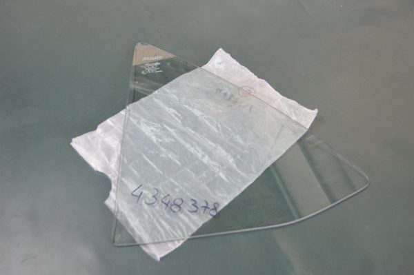 Ref. 4348378 Vidro Porta Traseira Fiat 131 NOVO