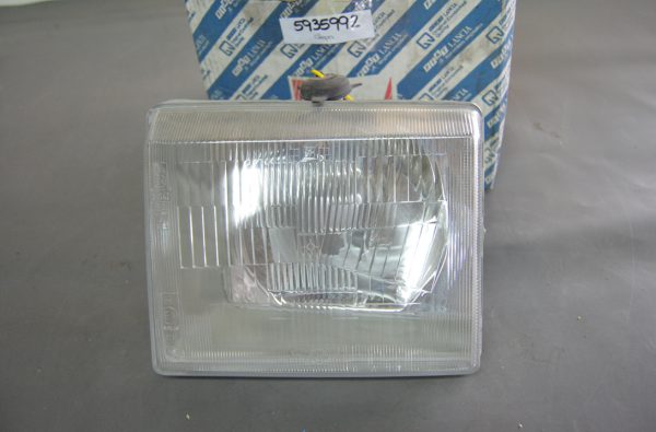 Ref. 5935992 Farol Dianteiro Esquerdo Fiat 127 NOVO