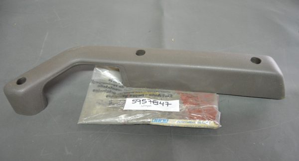 Ref. 5957847 Apoio Braço Dianteiro Esquerdo Fiat Ritmo NOVO