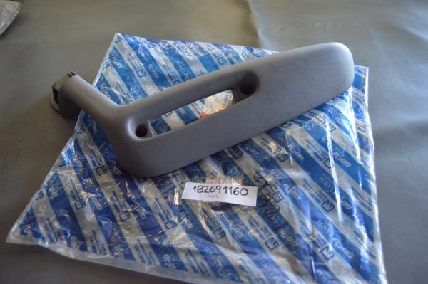 Ref. 182691160 Apoia Braços Dianteiro Direito Fiat Punto 5P NOVO