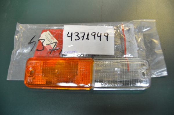 Ref. 4371949 Vidro Farolim Direito Fiat 127 NOVO