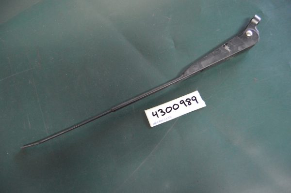 Ref. 4300989 Braço do Limpa Vidros Fiat 124 Coupe, 130, Dino NOVO