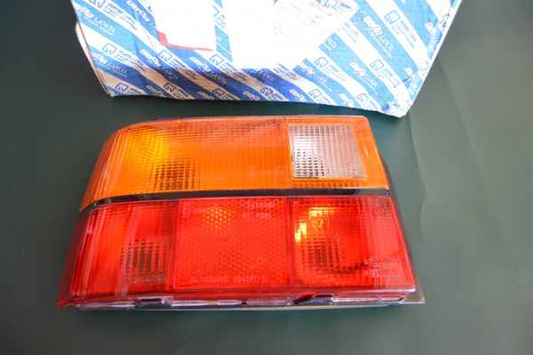 Ref. 82405419 Farolim Traseiro Esquerdo Fiat Croma NOVO