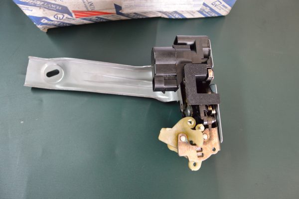 Ref. 46461286 Fechadura Dianteira Direita Fiat NOVO