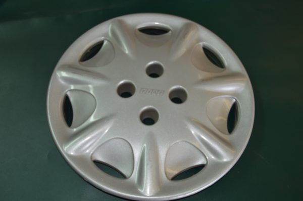 Ref. 7791243 Tampa roda 15" 4 Parafusos Fiat Bravo NOVO