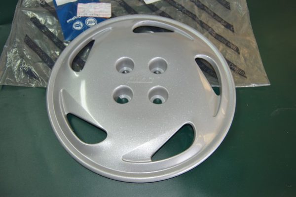 Ref. 7739596 Tampa Roda 14" 4 Parafusos Fiat NOVO