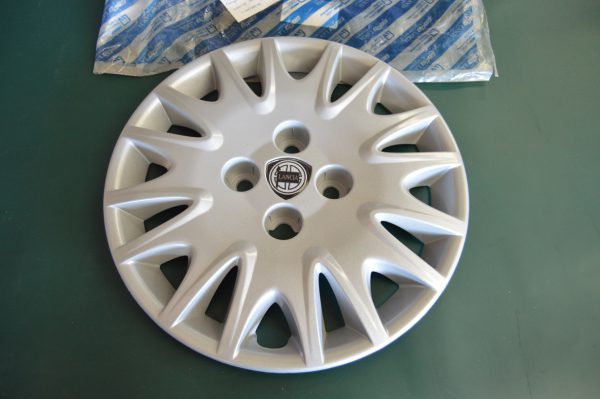 Ref. 46777509 Tampa Roda 14" 4 Parafusos Lancia NOVO