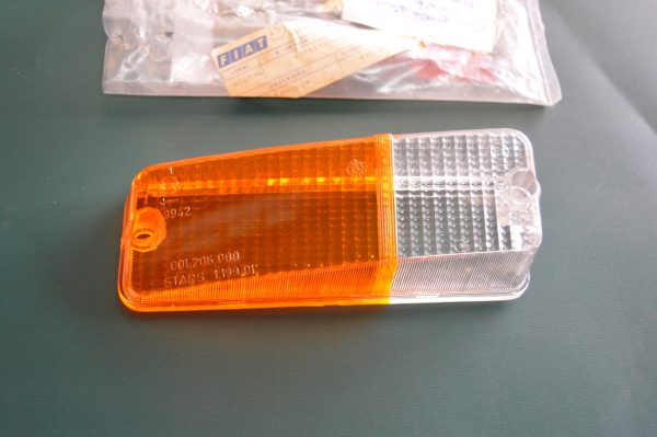 Ref. 7304122 Vidro Farolim Dianteiro Direito Fiat 132 NOVO