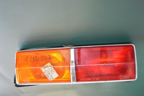 Ref. 4150207 Farolim de Stop Direito Fiat 124 NOVO