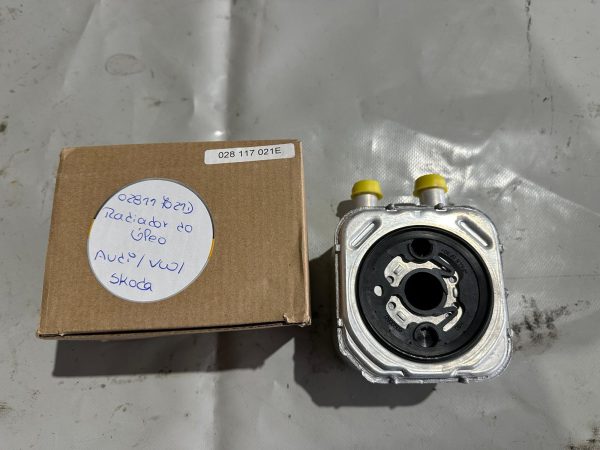 Ref. 028117021D Radiador do Óleo Audi, VW, Skoda NOVO