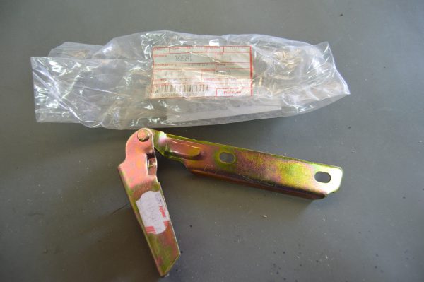Ref. 7635241 Dobradiça do Capôt Fiat Uno NOVO