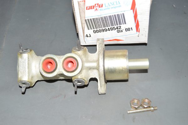 Ref. 9949542 Bomba Central Travão BOSCH Fiat Punto NOVO