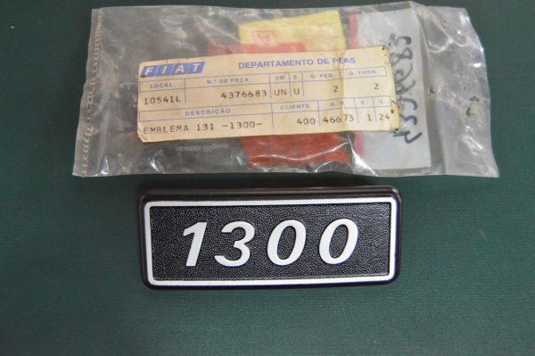 Ref. 4376683 Emblema "1300" Fiat 131 NOVO