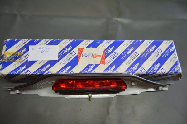 Ref. 735261685 Farol 3º Stop Fiat Bravo NOVO