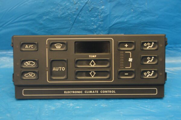 Ref. 829695F Comando Controlo do Ar Condicionado VALEO Peugeot 605
