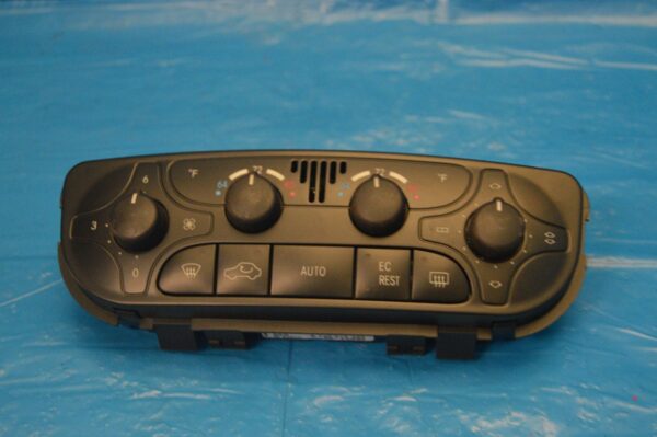 Ref. A2038300685 Comando Controlo do Ar Condicionado BOSCH Mercedes Classe C