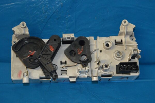 Ref. 810500233F Comando Controlo do Ar Condicionado Peugeot 306 - Imagen 2