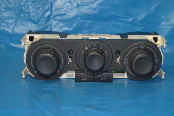 Ref. 6L0820045C Comando Controlo do Ar Condicionado Seat Ibiza III