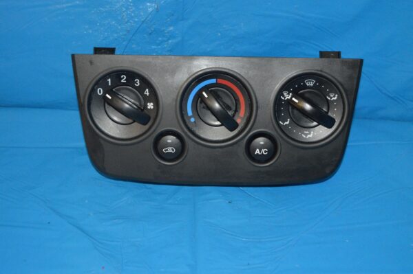 Ref. 2S6H19980BF Comando Controlo do Ar Condicionado Ford