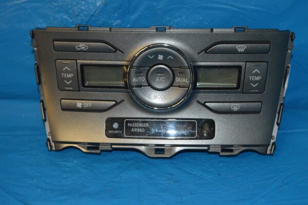 Ref. 5590002220B Comando Controlo do Ar Condicionado Toyota Auris Luna