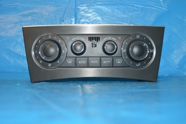 Ref. A2038303085 Comando Controlo do Ar Condicionado Mercedes Classe C