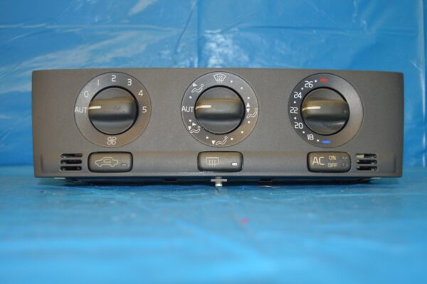 Ref. 99W51K Comando Controlo do Ar Condicionado Volvo S40 Berlina