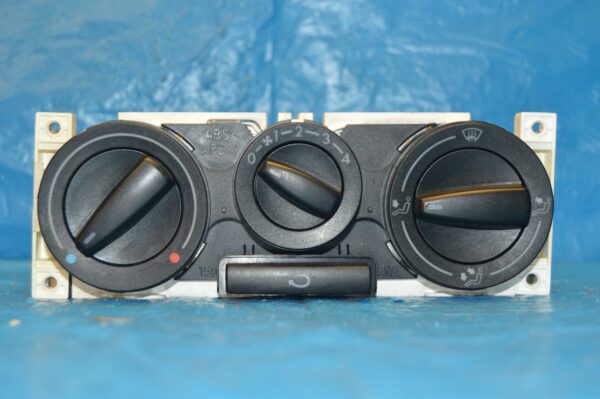 Ref. 1J0819045F Comando Controlo do Ar Condicionado Volkswagen