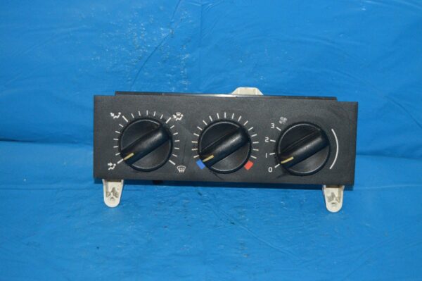 Ref. 133761F Comando Controlo do Ar Condicionado Renault, Opel