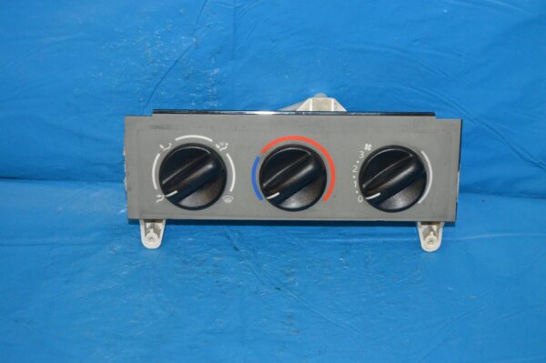 Ref. 79828 Comando Controlo do Ar Condicionado Renault Kangoo
