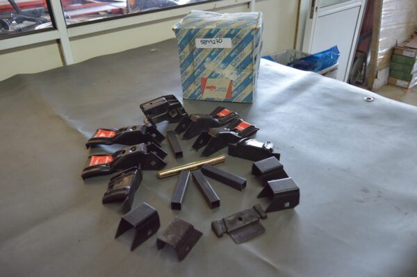Ref:5899270 Kit Montagem Porta Bagagem - Fiat Uno MK1 NOVO