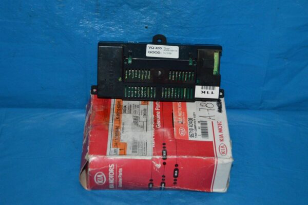 REF: 957104D400 Computador de abordo Kia Carnival (06-14) NOVO - Imagen 2