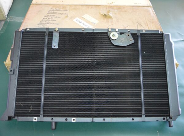 Ref: 5974840 Radiador Água - Fiat Ritmo NOVO