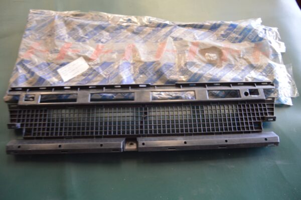 Ref: 7738987 Grelha do Radiador - Fiat Tempra SW NOVO