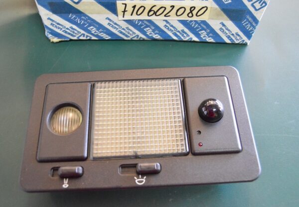Ref: 710602080 Luz de Teto Interior - Fiat NOVO