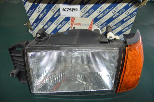 Ref: 7675196 Faro Dianteiro Esquerdo - Fiat NOVO