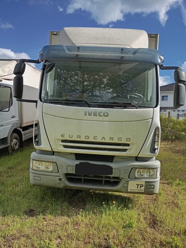 Iveco - Plataforma Traseira Elvadora USADO