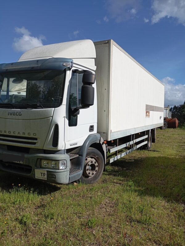 Iveco - Plataforma Traseira Elvadora USADO - Imagen 2