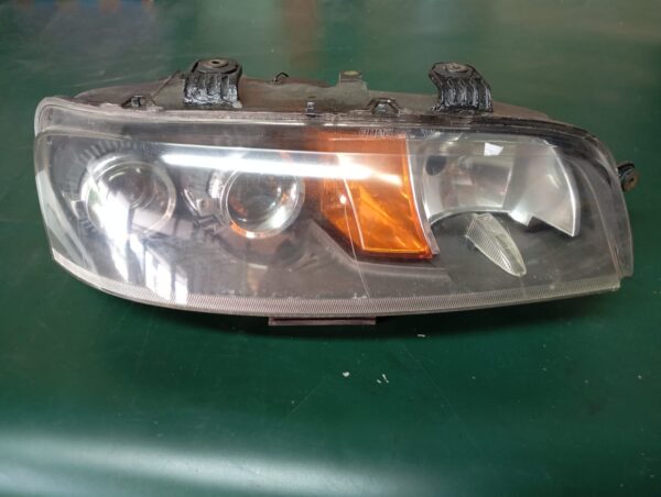 Ref: 89100465 Ótica Direita - Fiat Punto  USADO
