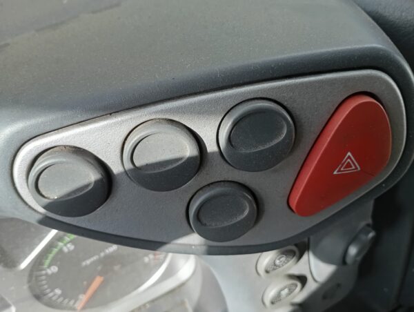 Iveco - Plataforma Traseira Elvadora USADO - Imagen 5