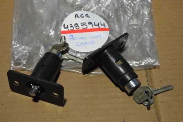 Ref: 4385944 Fechadura com Chave - Fiat 128 NOVO