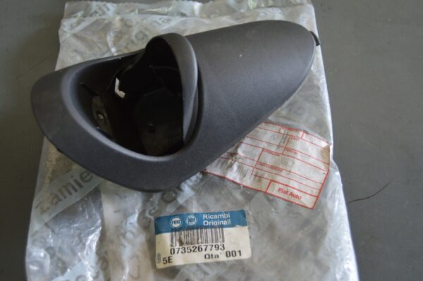 Ref: 735267793 Cinzeiro Traseiro - Fiat Punto NOVO - Imagen 2